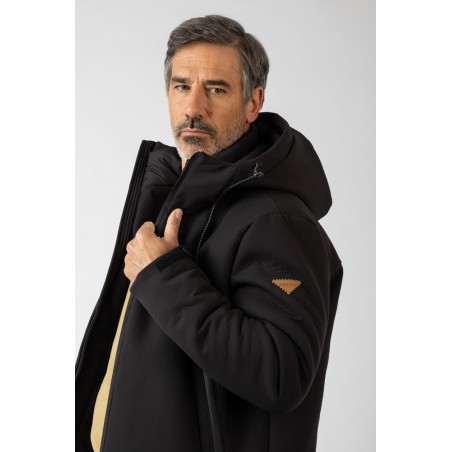 CHAQUETA CON CAPUCHA