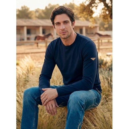 Basic long-sleeve T-shirt