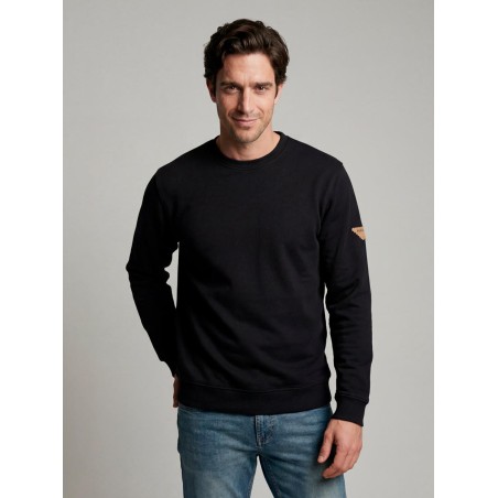 Basic crew-neck sweatshirt